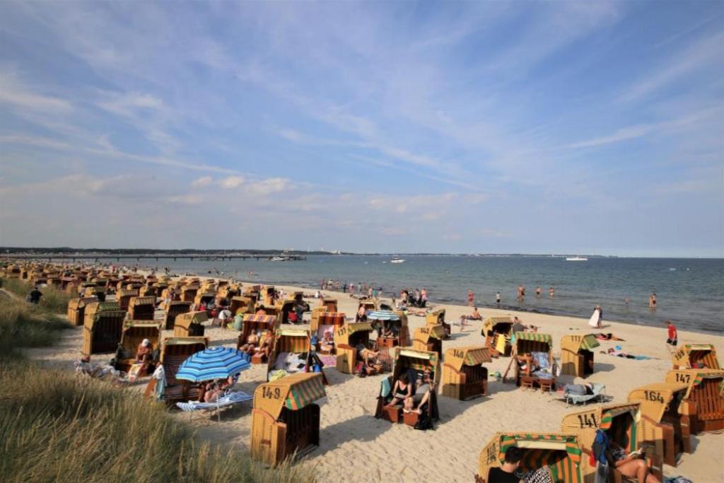 Ferienwohnung Strandhotel Scharbeutz Eksteriør bilde